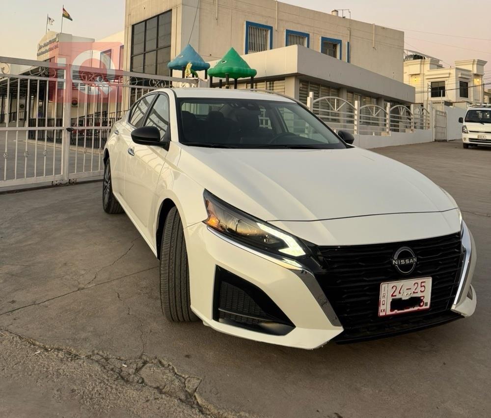 نیسان ئەلتیما